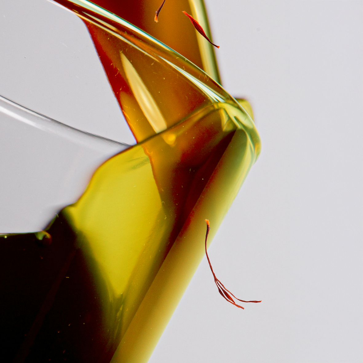 Saffron for Stress Relief: The Science Behind Nature’s Brightest Mood-Booster